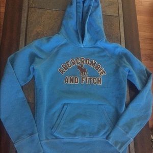 Blue Abercrombie & Fitch Pullover